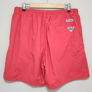 Columbia Sportwear Company Men's Shorts Size L